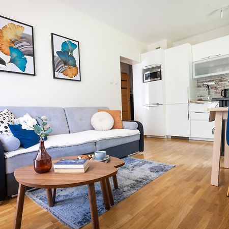 Malinowelove Aircon, 3 Rooms, Parking, Ogrod كراكوفيا المظهر الخارجي الصورة