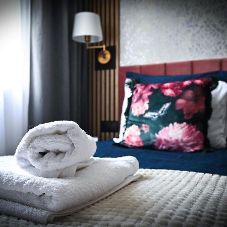 Malinowelove Aircon, 3 Rooms, Parking, Ogrod كراكوفيا المظهر الخارجي الصورة